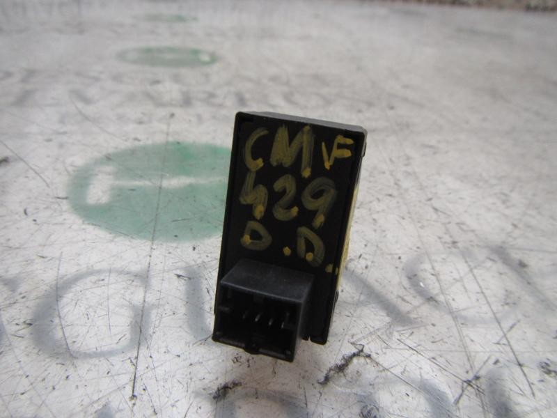 Recambio de mando elevalunas delantero derecho para fiat bravo (198) 1.9 emotion multijet referencia OEM IAM 735441023  