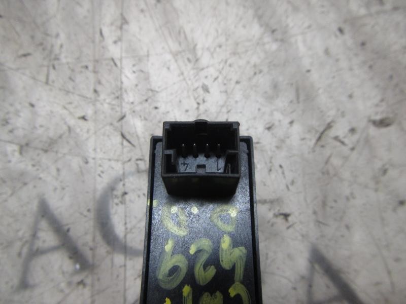 Recambio de mando elevalunas delantero derecho para fiat bravo (198) 1.9 emotion multijet referencia OEM IAM 735441023  