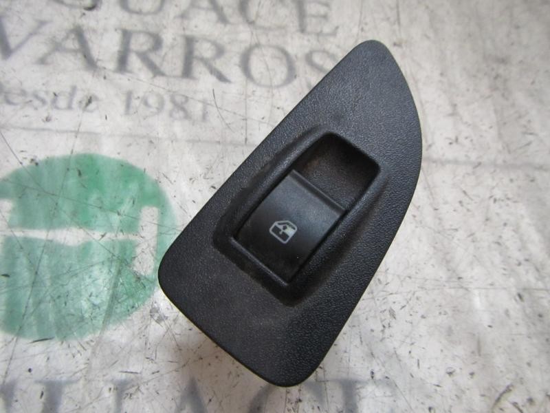 Recambio de mando elevalunas trasero derecho para fiat bravo (198) 1.9 emotion multijet referencia OEM IAM 735441029  
