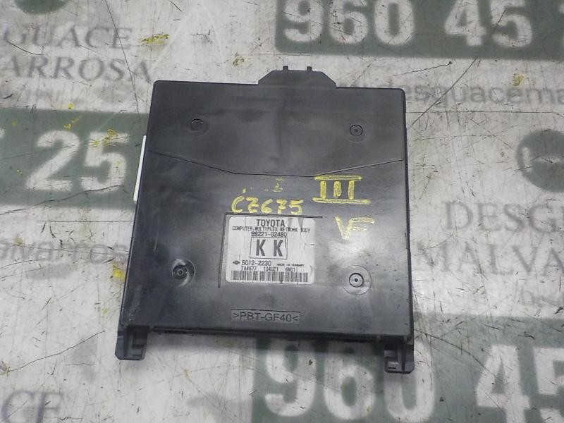 Recambio de caja reles / fusibles para toyota auris 1.8 16v (híbrido) referencia OEM IAM 8922002560 8922102480 