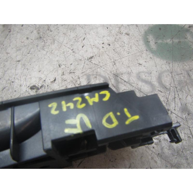 Recambio de maneta interior trasera derecha para suzuki swift berlina (mz) gl (5-ptas.) referencia OEM IAM 8311062J10BWL  