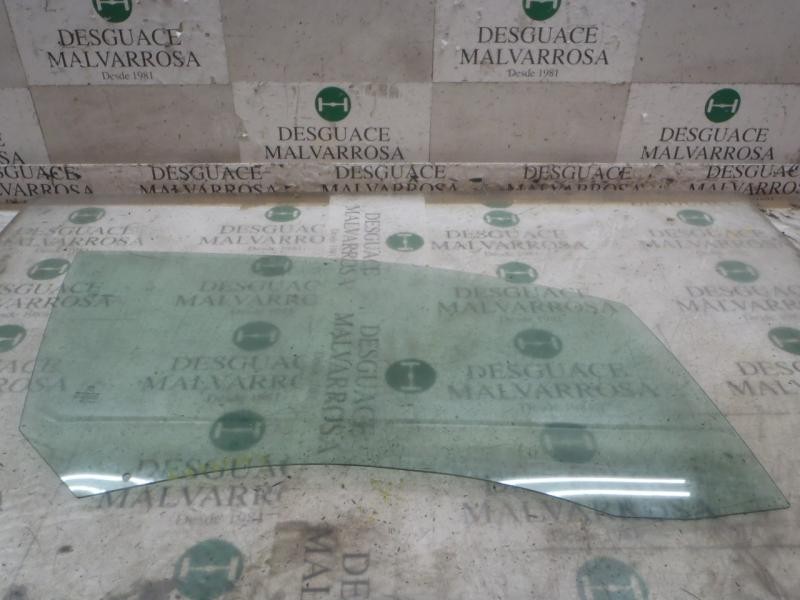 Recambio de cristal puerta delantero derecho para peugeot 208 1.2 12v vti referencia OEM IAM 9674378680  