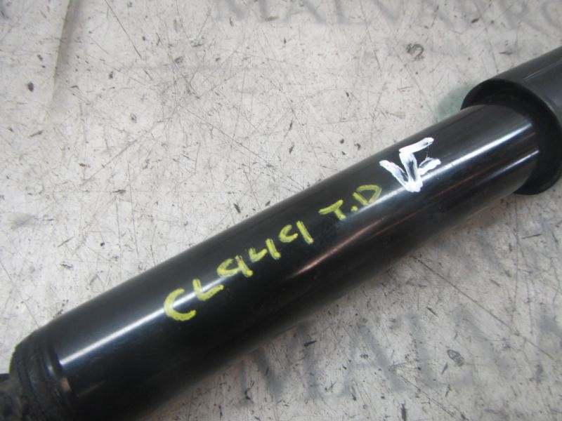 Recambio de amortiguador trasero derecho para kia rio 1.4 crdi cat referencia OEM IAM 553001W000  