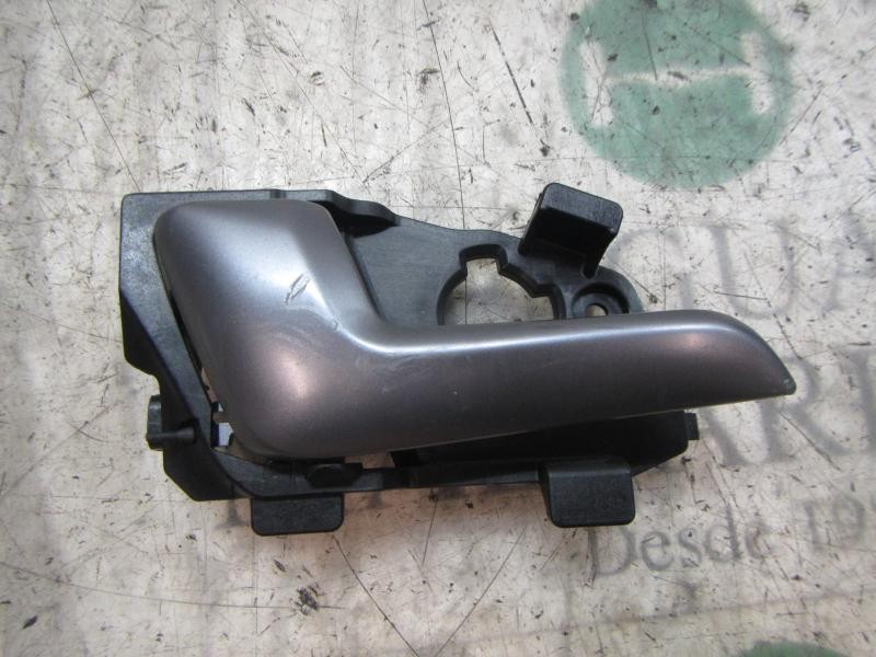Recambio de maneta interior delantera izquierda para kia rio 1.4 crdi cat referencia OEM IAM 826101W010  