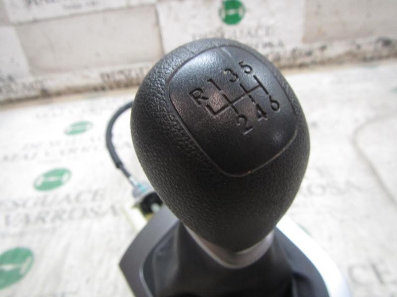 Recambio de palanca cambio para kia rio 1.4 crdi cat referencia OEM IAM 437001W200HU  