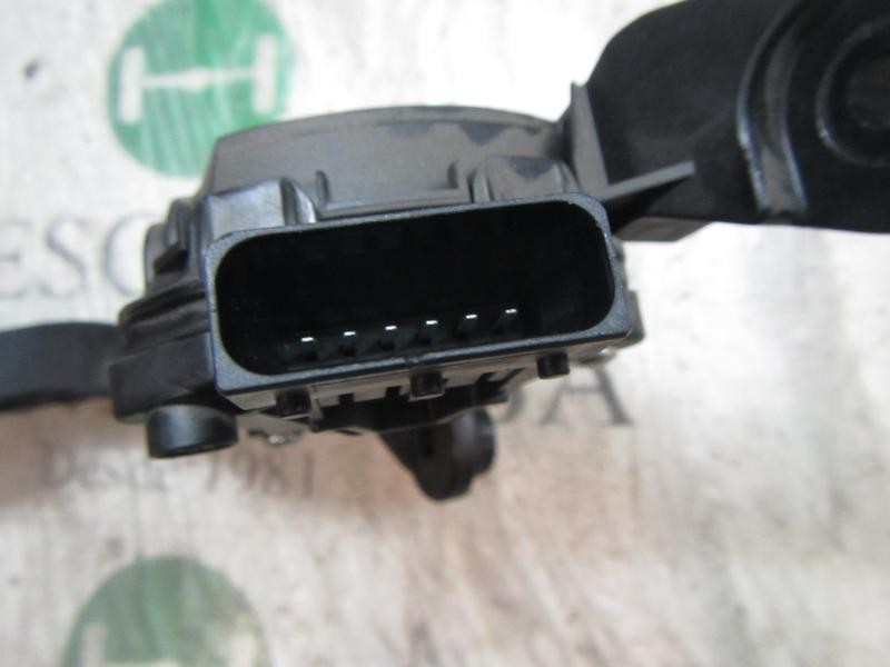 Recambio de potenciometro pedal para kia rio 1.4 crdi cat referencia OEM IAM 327001W000  