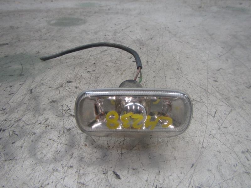 Recambio de piloto lateral izquierdo para audi a4 avant (8e) 1.9 tdi (96kw) referencia OEM IAM 8E0949127  