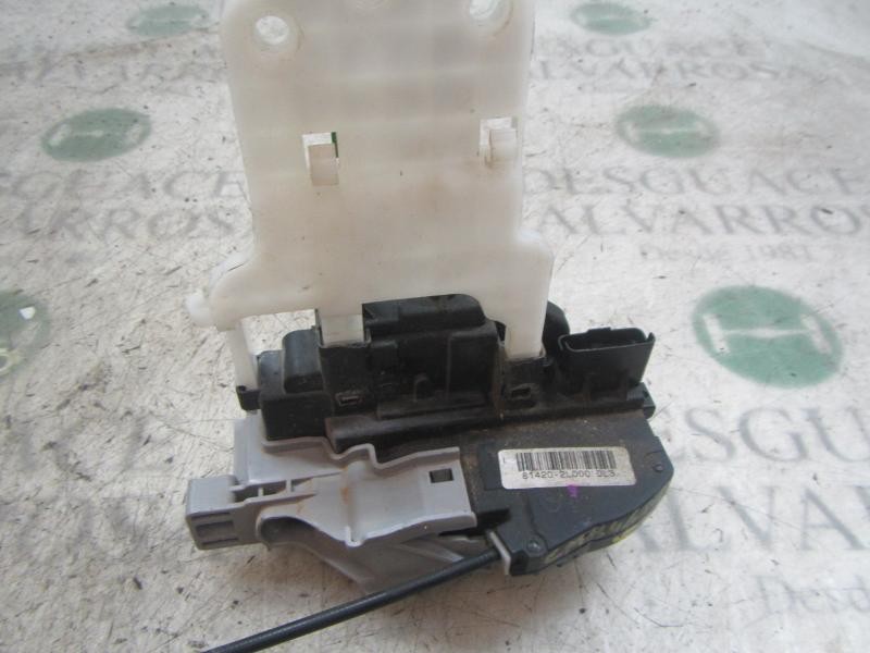 Recambio de cerradura puerta trasera derecha para hyundai i30 classic gl referencia OEM IAM 814202L000  