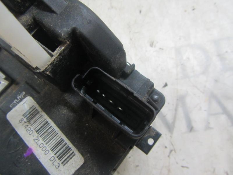 Recambio de cerradura puerta trasera derecha para hyundai i30 classic gl referencia OEM IAM 814202L000  