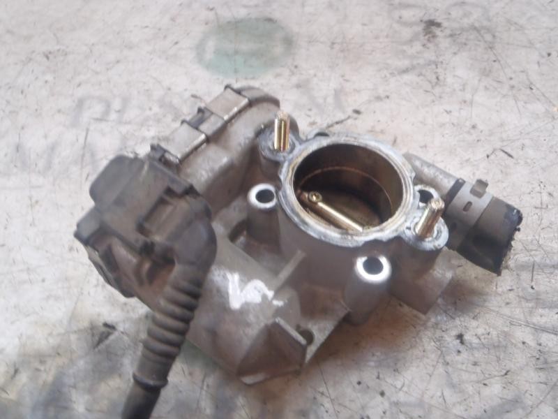 Recambio de caja mariposa para opel corsa c club referencia OEM IAM   