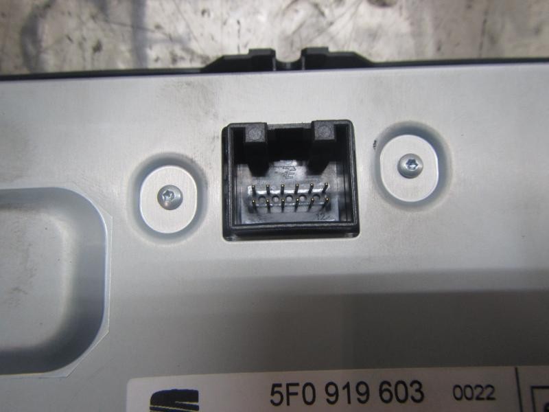 Recambio de sistema audio / radio cd para seat leon (5f1) 1.2 tsi referencia OEM IAM 5F0035824A 5F0919603 