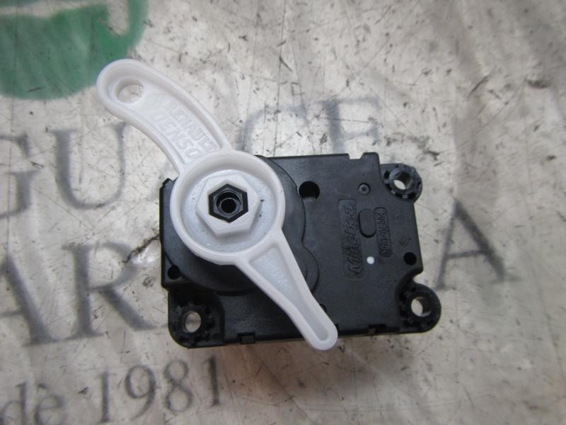 Recambio de motor apertura trampillas climatizador para renault zoe referencia OEM IAM   