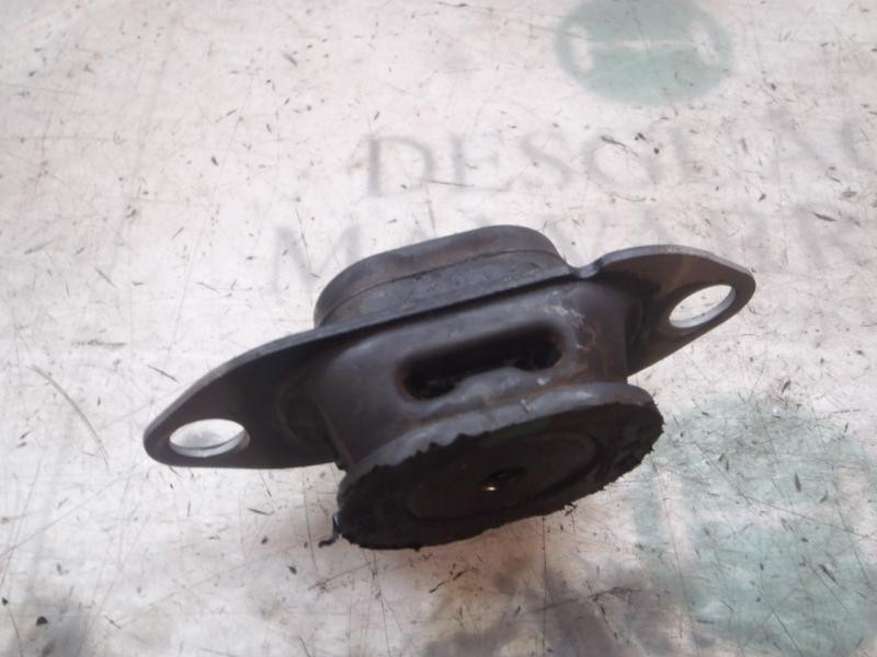 Recambio de soporte cambio para renault zoe referencia OEM IAM   