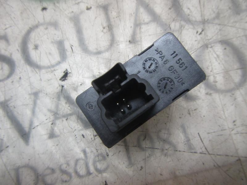 Recambio de mando elevalunas trasero derecho para peugeot 407 sw premium referencia OEM IAM   