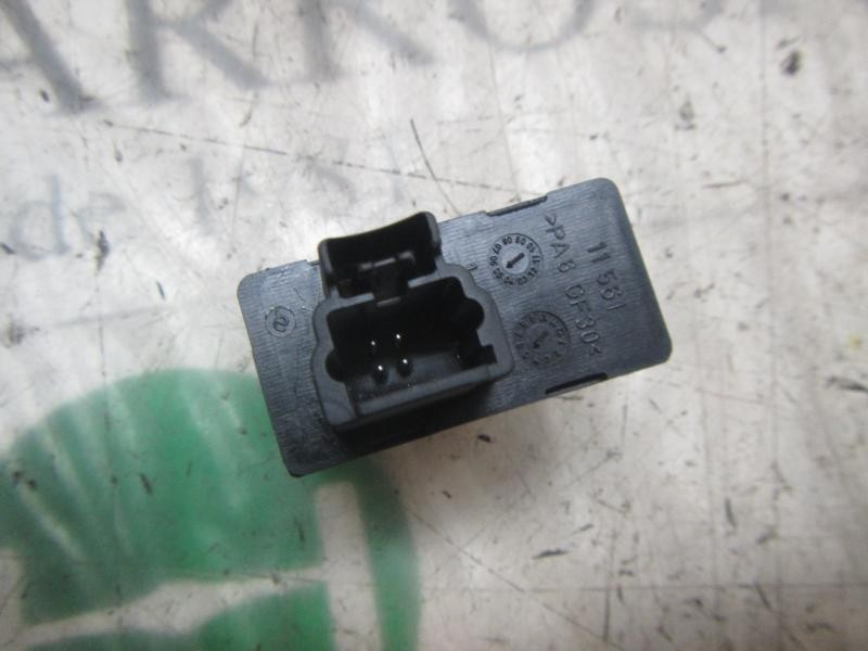 Recambio de mando elevalunas trasero izquierdo para peugeot 407 sw premium referencia OEM IAM   