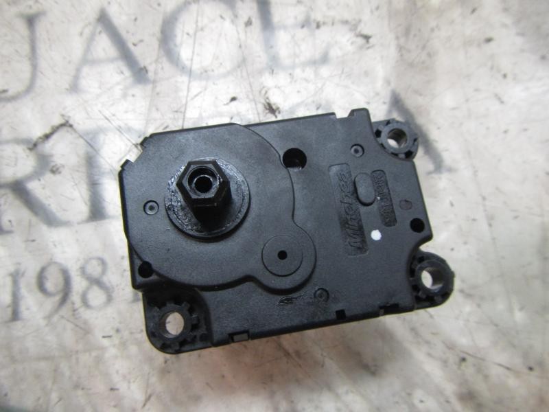 Recambio de motor apertura trampillas climatizador para renault zoe referencia OEM IAM   