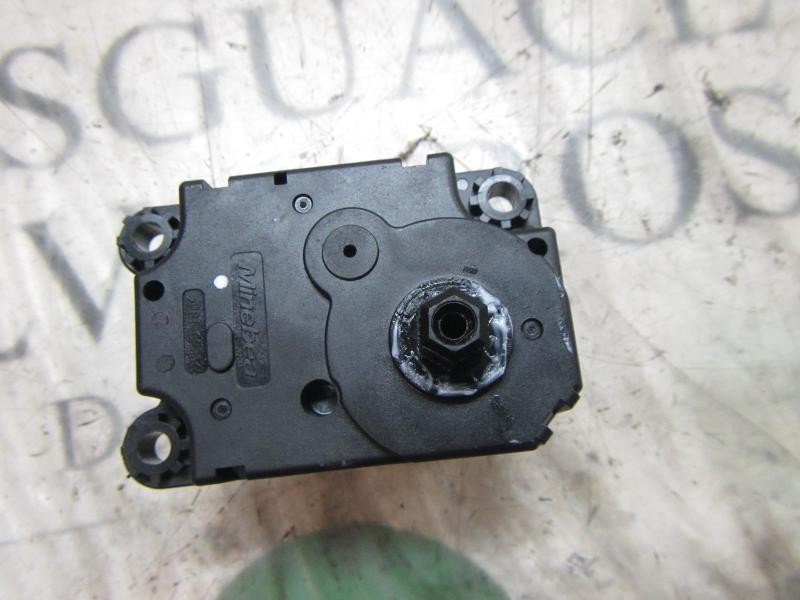 Recambio de motor apertura trampillas climatizador para renault zoe referencia OEM IAM   