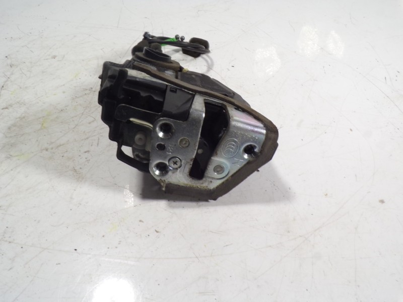 Recambio de cerradura puerta trasera derecha para toyota rav 4 (a3) executive referencia OEM IAM 6905042021 9080721 9080721