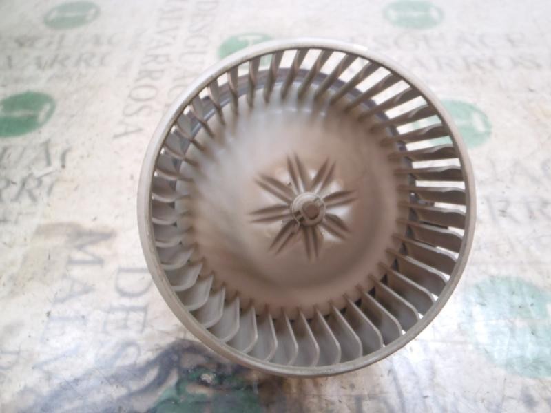 Recambio de motor calefaccion para hyundai i20 comfort referencia OEM IAM 971111J000  