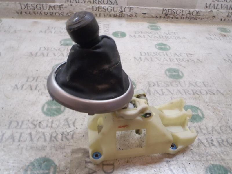 Recambio de palanca cambio para hyundai i20 comfort referencia OEM IAM 437001J100  