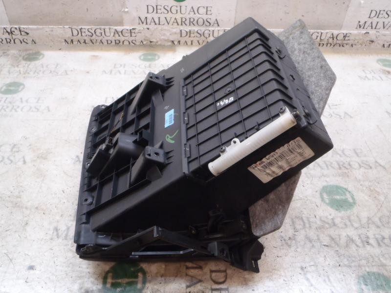 Recambio de guantera para hyundai i20 comfort referencia OEM IAM 845101J0009P  