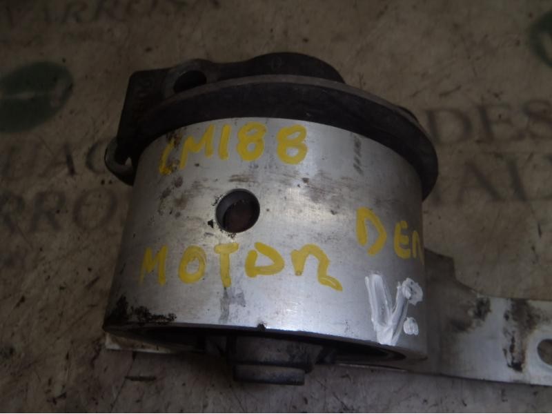 Recambio de soporte motor derecho para nissan murano (z50) básico referencia OEM IAM 11210CA000  