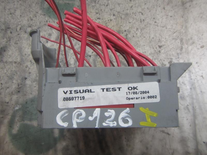 Recambio de caja reles / fusibles para volvo s60 berlina 2.4 d referencia OEM IAM 9162439 08697719 08697719