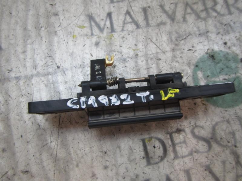 Recambio de maneta porton para kia sorento 2.5 crdi ex referencia OEM IAM   