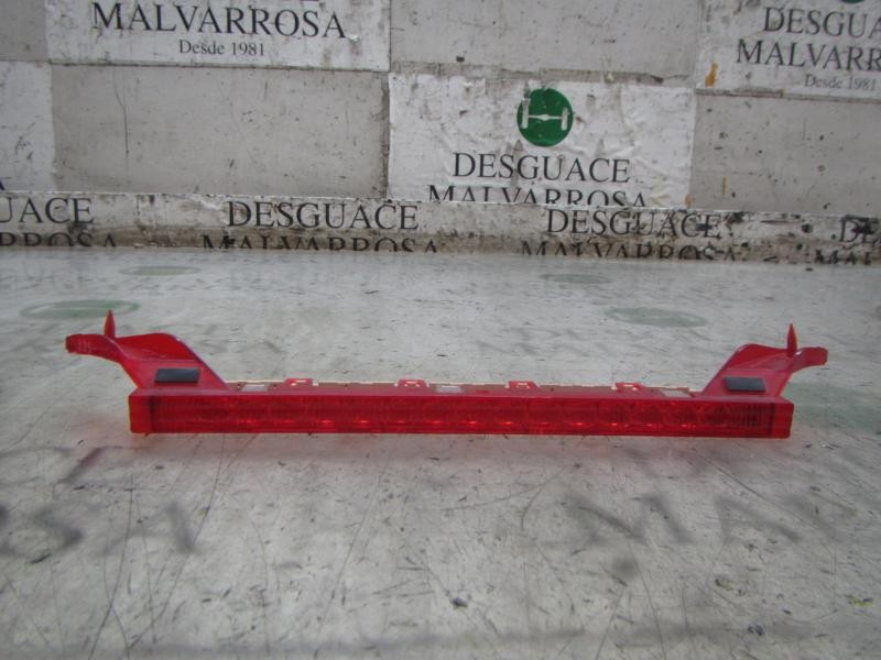 Recambio de piloto trasero central para bmw serie 1 berlina (e81/e87) 120d referencia OEM IAM 63256924673  