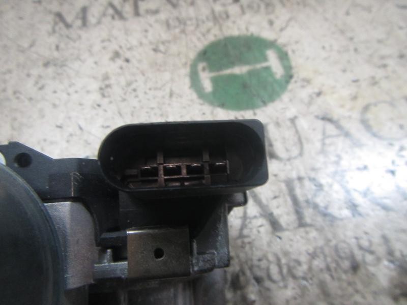 Recambio de motor limpia delantero para ford focus lim. (cb8) 2.0 tdci cat referencia OEM IAM 2135685 BM5117504BF 