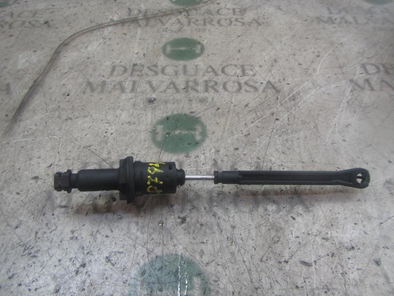 Recambio de bomba embrague para peugeot 308 confort referencia OEM IAM   