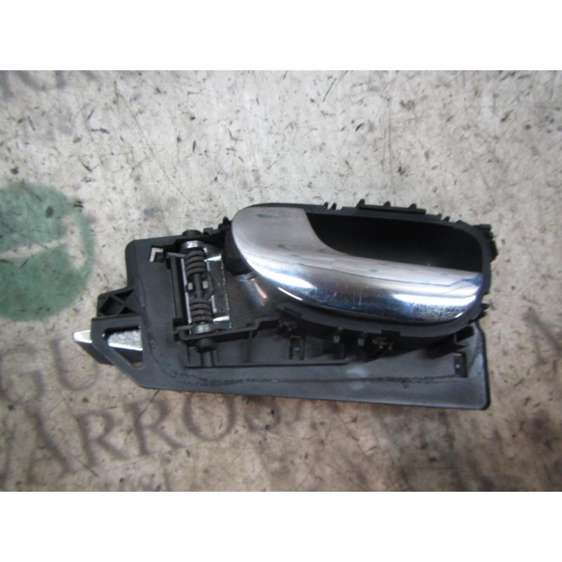 Recambio de maneta interior delantera izquierda para peugeot 307 break/sw (s2) d-sign referencia OEM IAM   