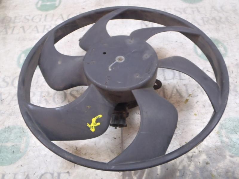 Recambio de electroventilador para renault modus dynamique referencia OEM IAM 7701068310  