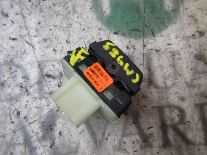 Recambio de mando elevalunas delantero derecho para dacia sandero 1.5 dci diesel fap cat referencia OEM IAM 254214937R  