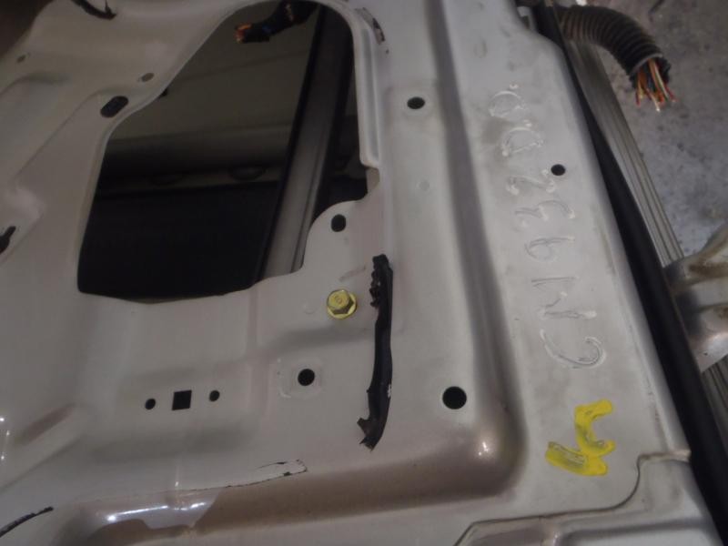 Recambio de puerta delantera derecha para kia sorento 2.5 crdi ex referencia OEM IAM   