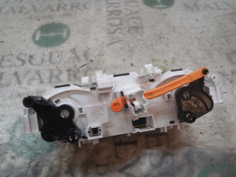 Recambio de mando calefaccion / aire acondicionado para peugeot 208 1.2 12v vti referencia OEM IAM   