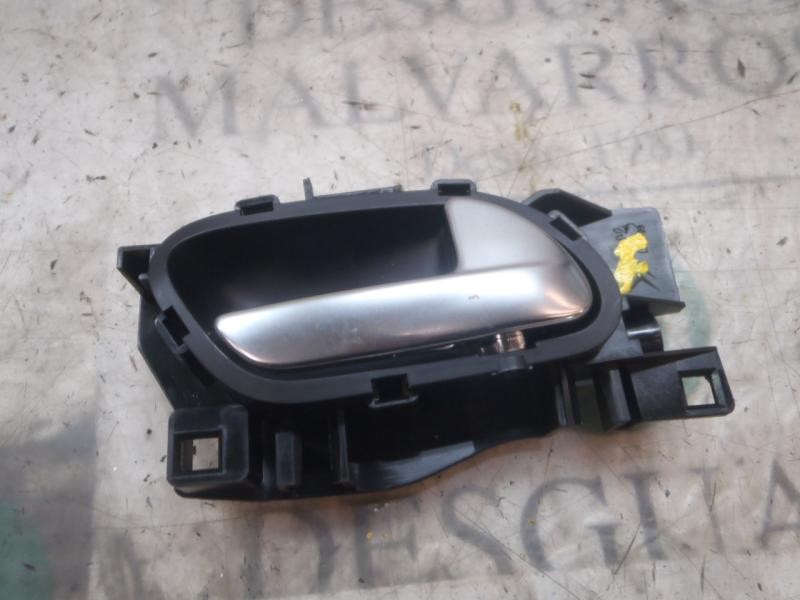 Recambio de maneta interior delantera derecha para peugeot 208 1.2 12v vti referencia OEM IAM 9144G4  