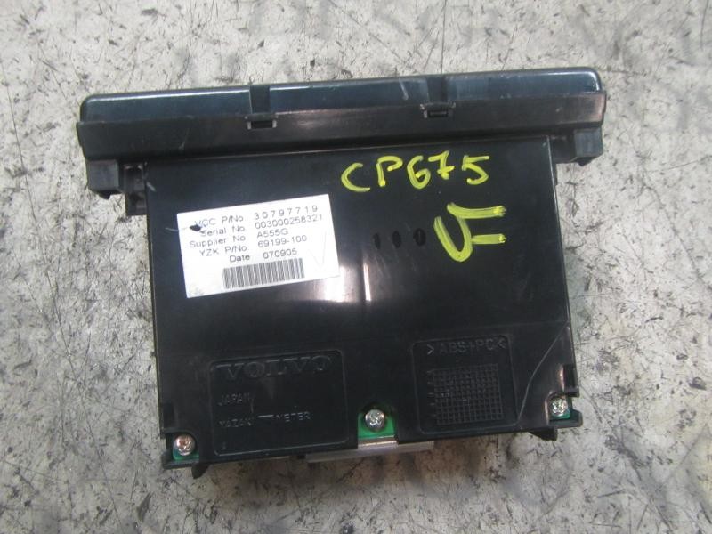 Recambio de pantalla multifuncion para volvo c30 1.6 d momentum referencia OEM IAM 36001469 30797719 