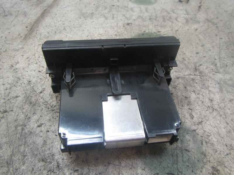 Recambio de pantalla multifuncion para volvo c30 1.6 d momentum referencia OEM IAM 36001469 30797719 