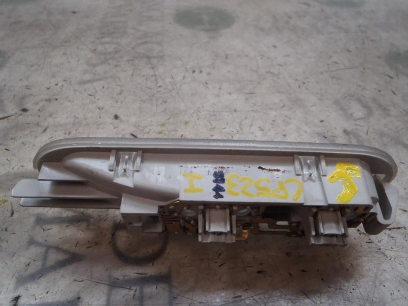 Recambio de piloto interior para renault modus dynamique referencia OEM IAM 8200073231  