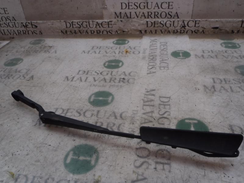 Recambio de brazo limpia delantero izquierdo para kia shuma ii 1.6 ls 4 berlina referencia OEM IAM   