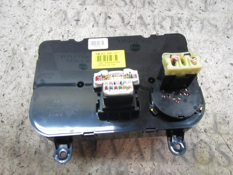 Recambio de mando calefaccion / aire acondicionado para hyundai i30 classic referencia OEM IAM 972502L1504X EGC022323 EGC022323