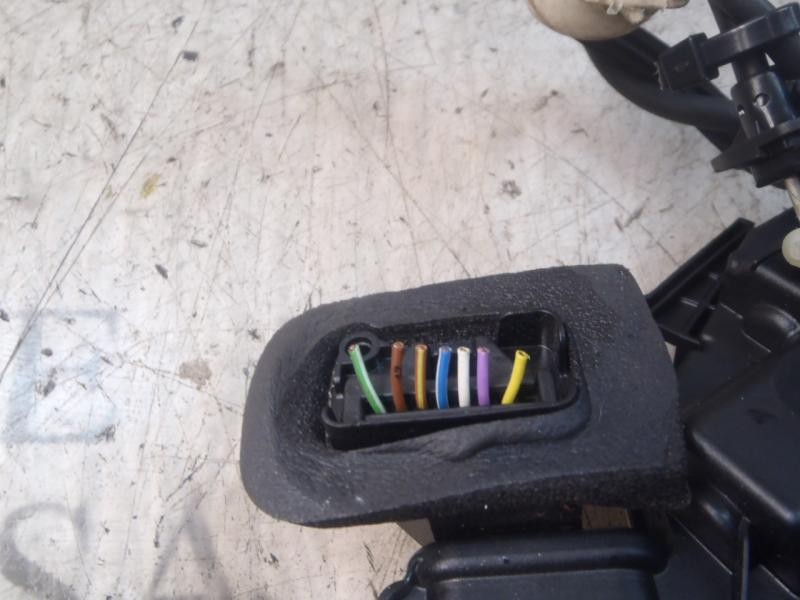 Recambio de cerradura puerta delantera izquierda para volkswagen golf vi (5k1) 1.6 tdi dpf referencia OEM IAM 5K1837015B  