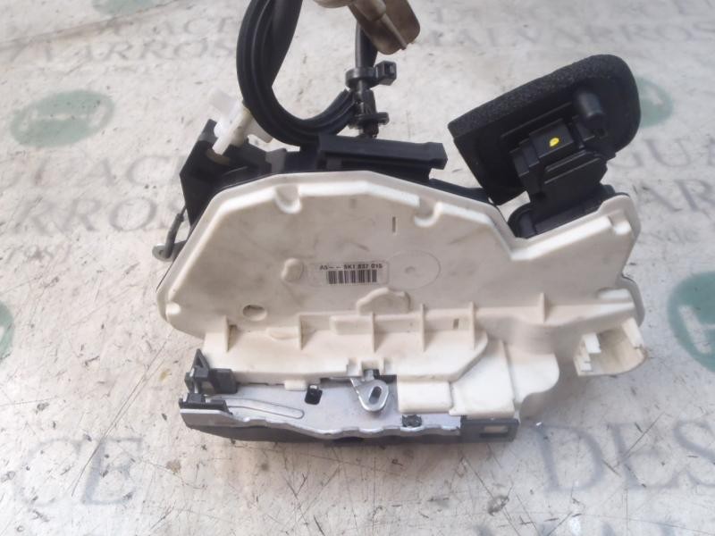 Recambio de cerradura puerta delantera izquierda para volkswagen golf vi (5k1) 1.6 tdi dpf referencia OEM IAM 5K1837015B  