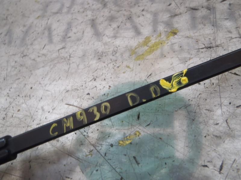 Recambio de brazo limpia delantero derecho para volvo v50 familiar 2.4 cat referencia OEM IAM 30698237  