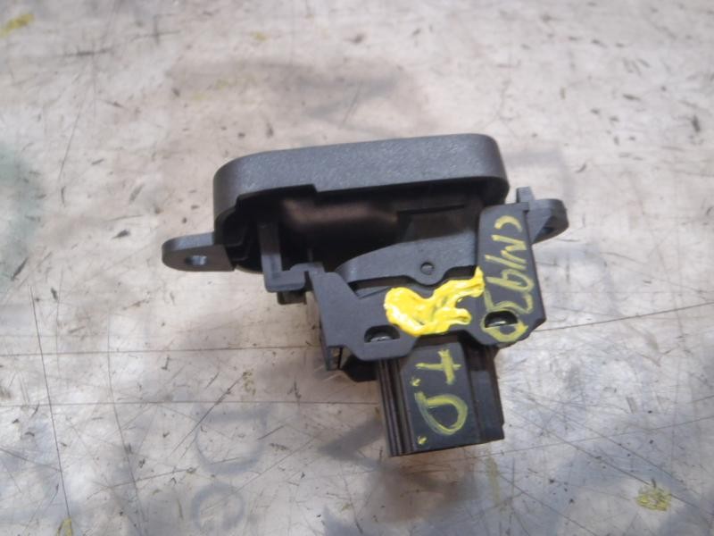 Recambio de mando elevalunas trasero derecho para volvo v50 familiar 2.4 cat referencia OEM IAM 30658449  