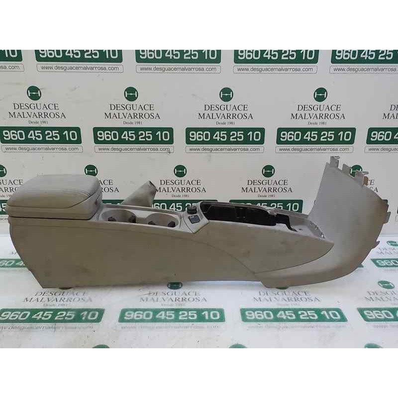 Recambio de apoyabrazos central para volvo v50 familiar 2.4 cat referencia OEM IAM 39994269  