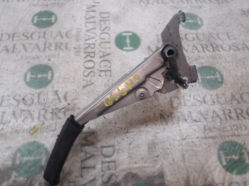 Recambio de palanca freno de mano para volvo v50 familiar 2.4 cat referencia OEM IAM 30778883  