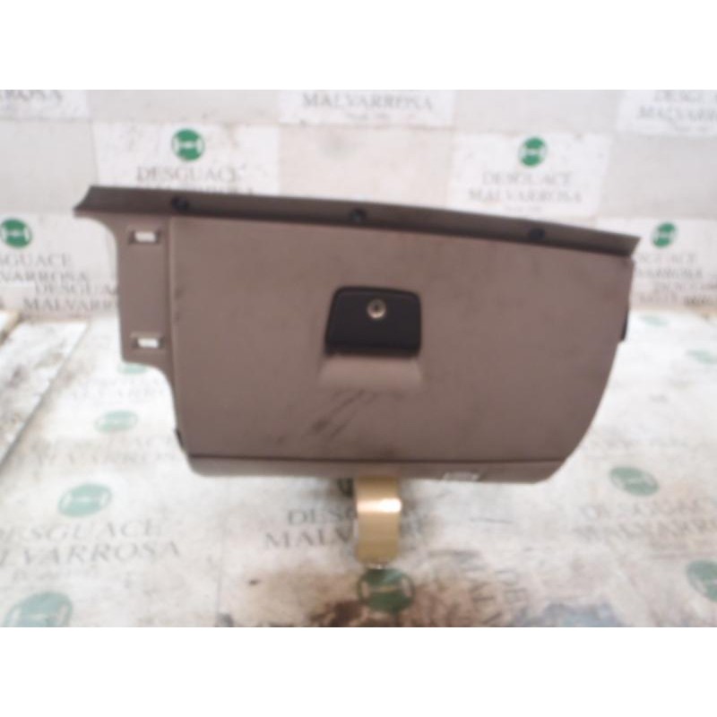 Recambio de guantera para volvo v50 familiar 2.4 cat referencia OEM IAM 39985730  