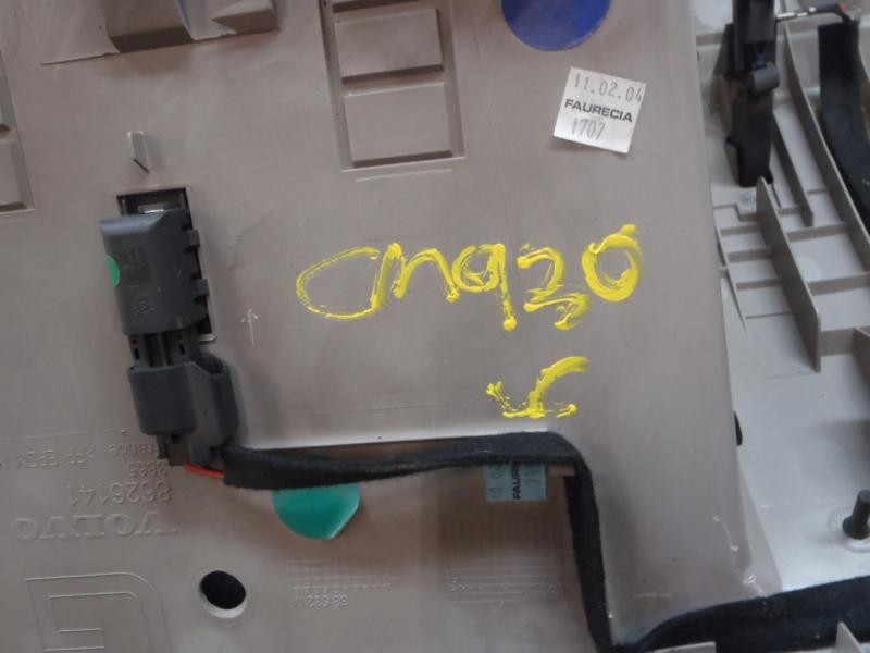 Recambio de guantera para volvo v50 familiar 2.4 cat referencia OEM IAM 39985730  